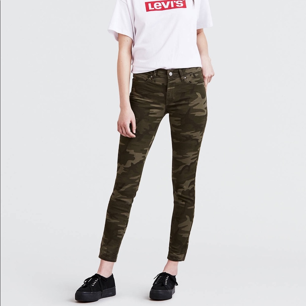 Levi’s Camo Print 711 Ankle Skinny Jeans